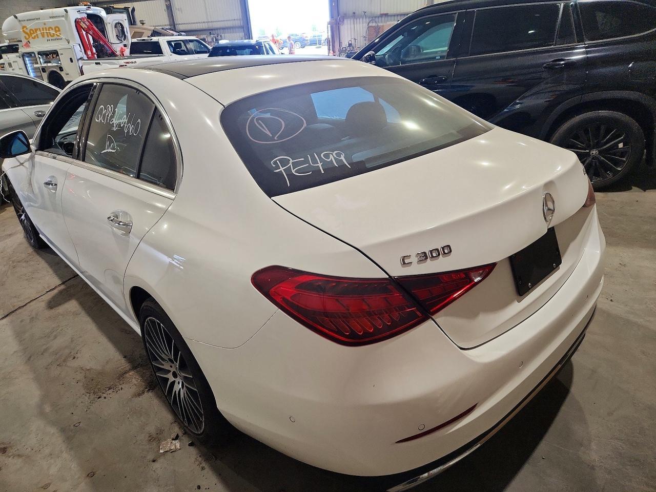 2024 Mercedes-Benz C 300 4Matic - zdjęcie 2