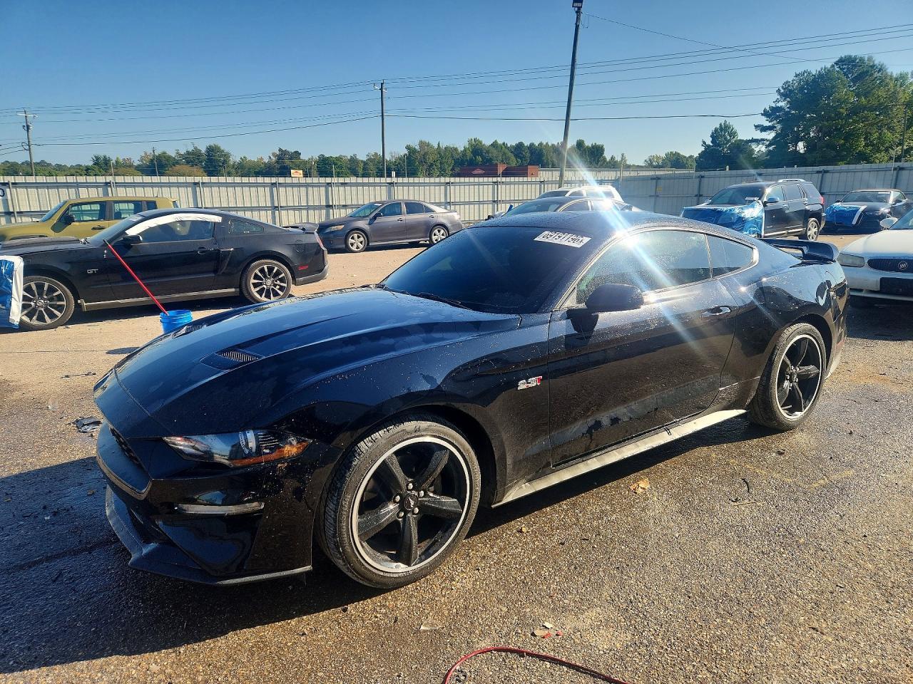 2020 Ford Mustang - zdjęcie główne