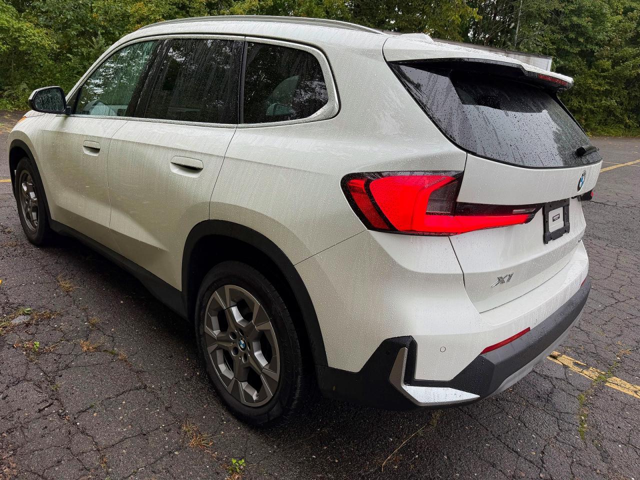 2023 BMW X1 xDrive28I - zdjęcie 2