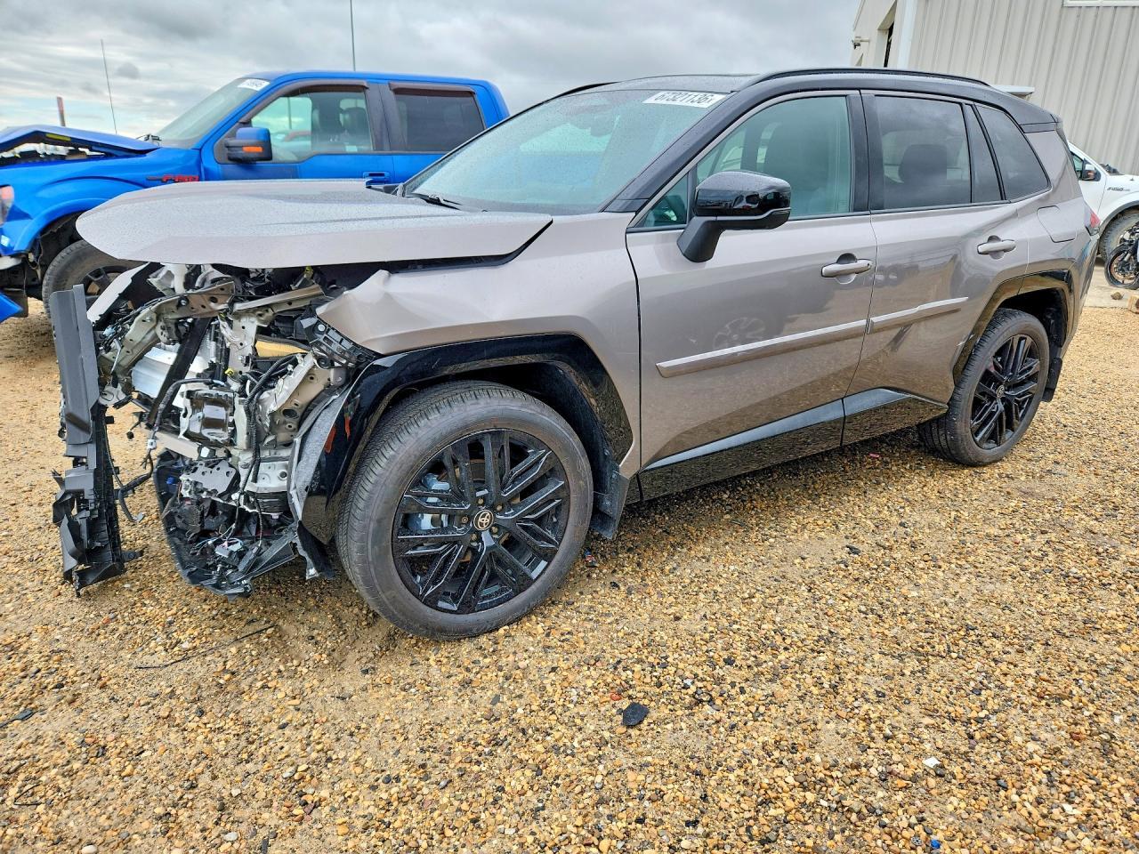 2026 Toyota Rav4 Le - zdjęcie główne