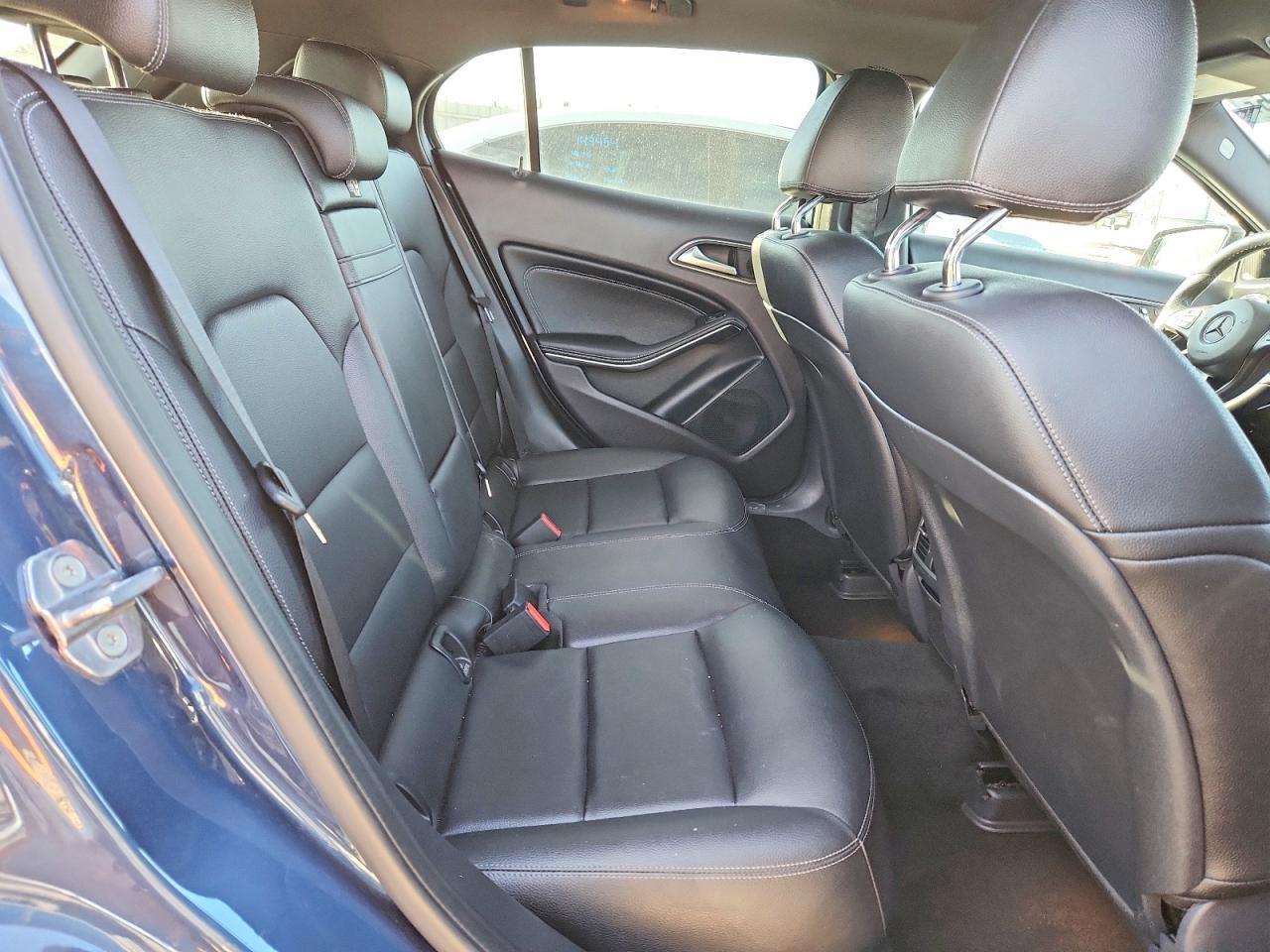 2019 Mercedes-Benz Gla 250 4Matic - zdjęcie 11
