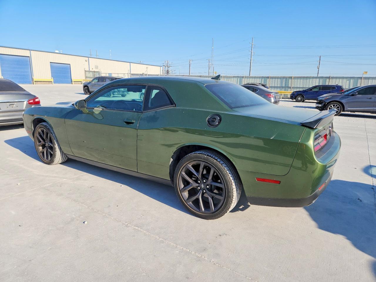 2021 Dodge Challenger Sxt - zdjęcie 2
