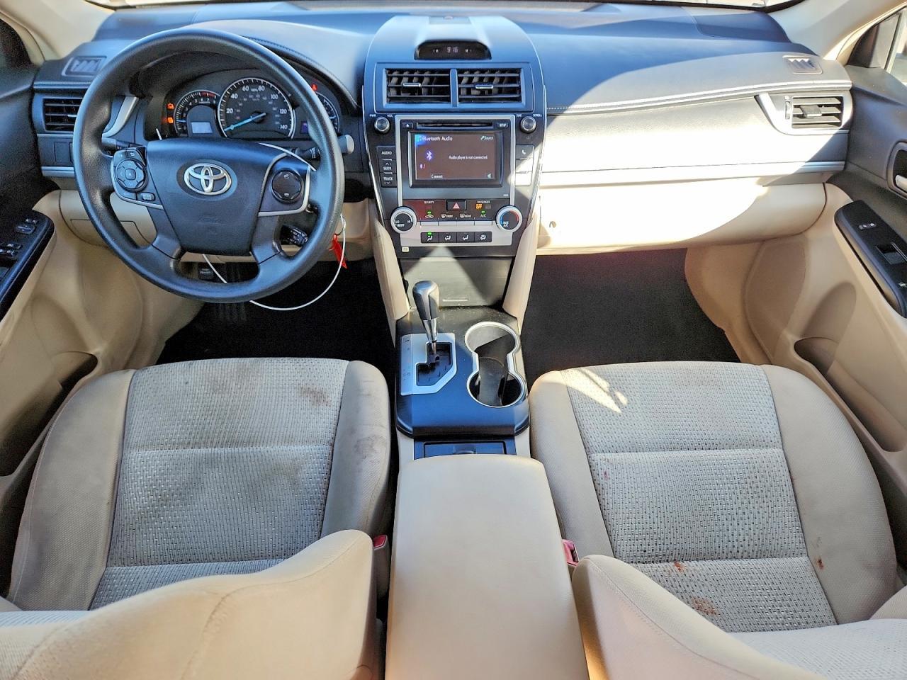 2013 Toyota Camry Le - zdjęcie 8