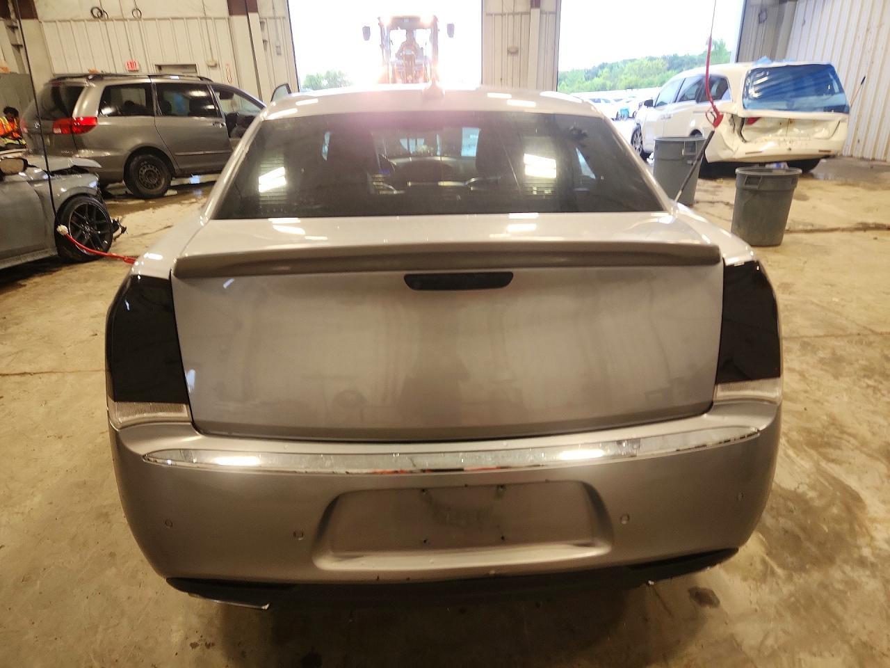 2017 Chrysler 300C - zdjęcie 6