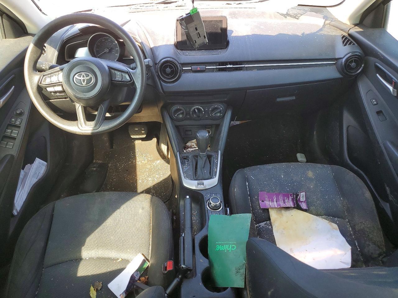 2019 Toyota Yaris L - zdjęcie 8