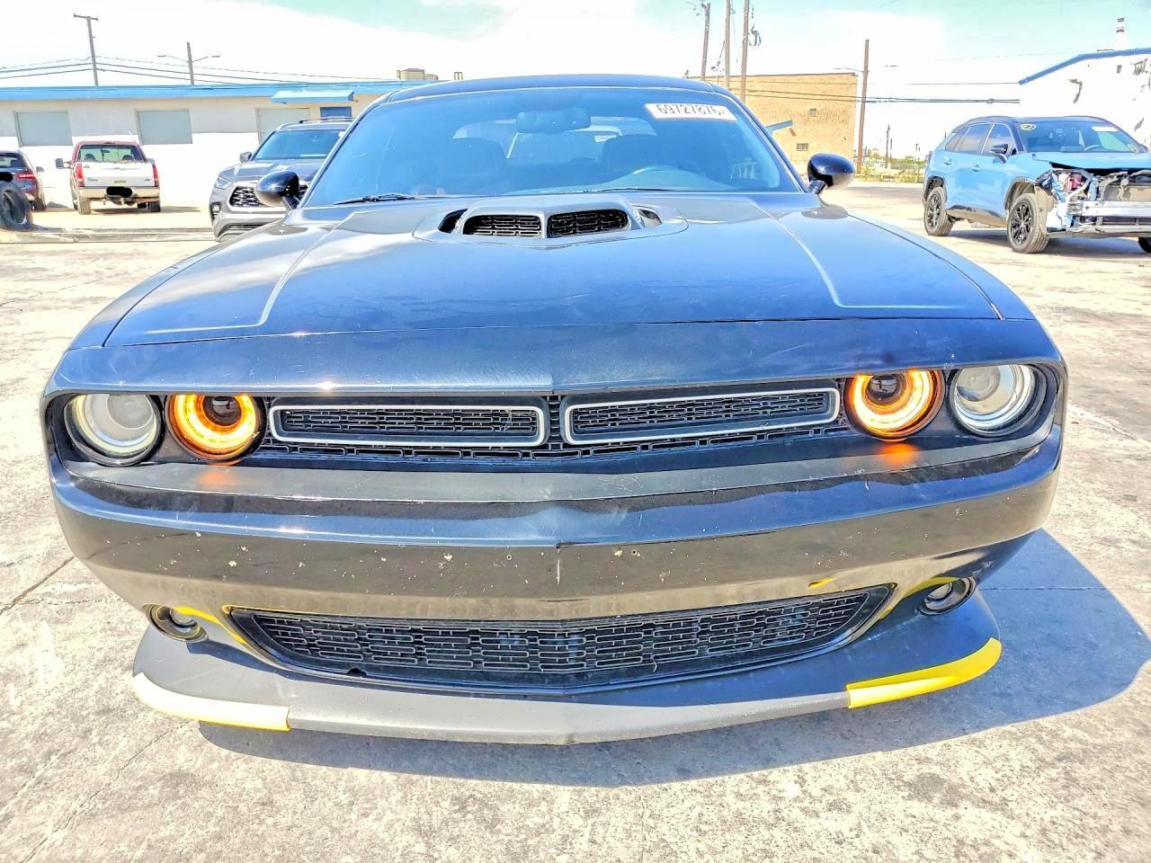 2016 Dodge Challenger R - zdjęcie 5