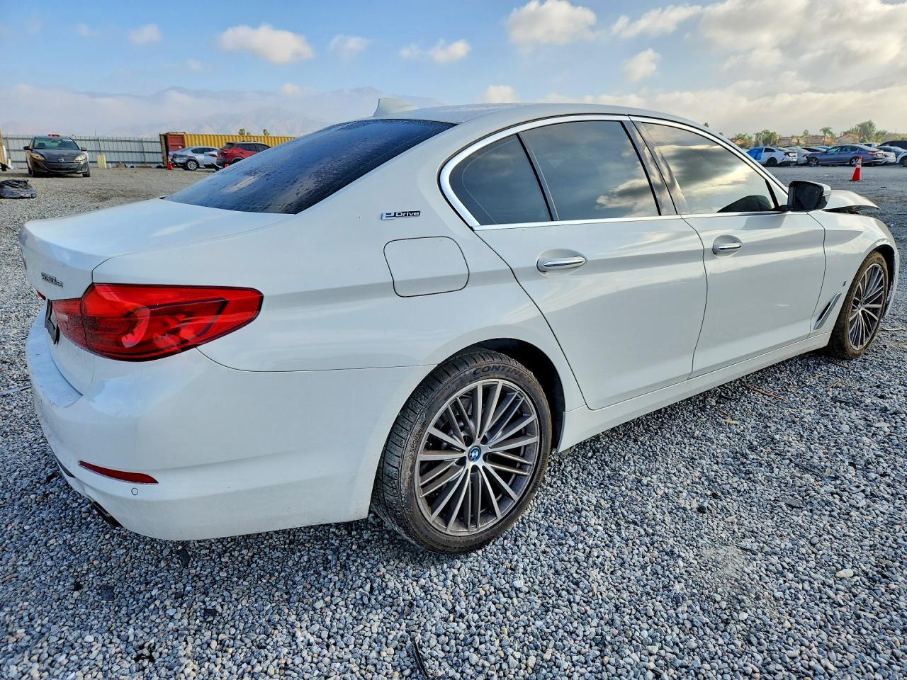2018 BMW 530E - zdjęcie 3
