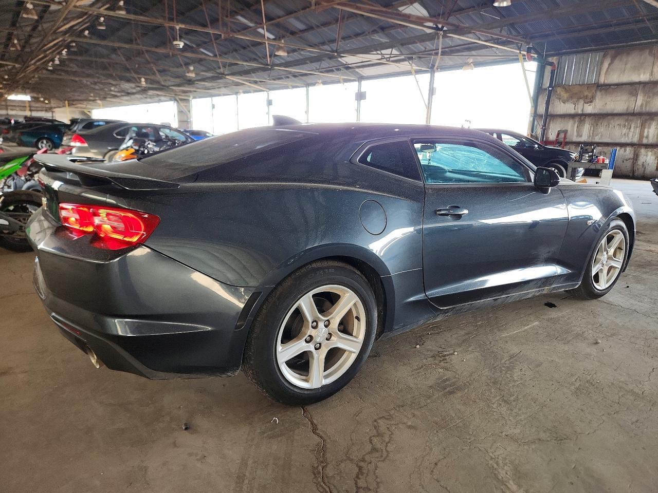 2020 Chevrolet Camaro Ls - zdjęcie 3