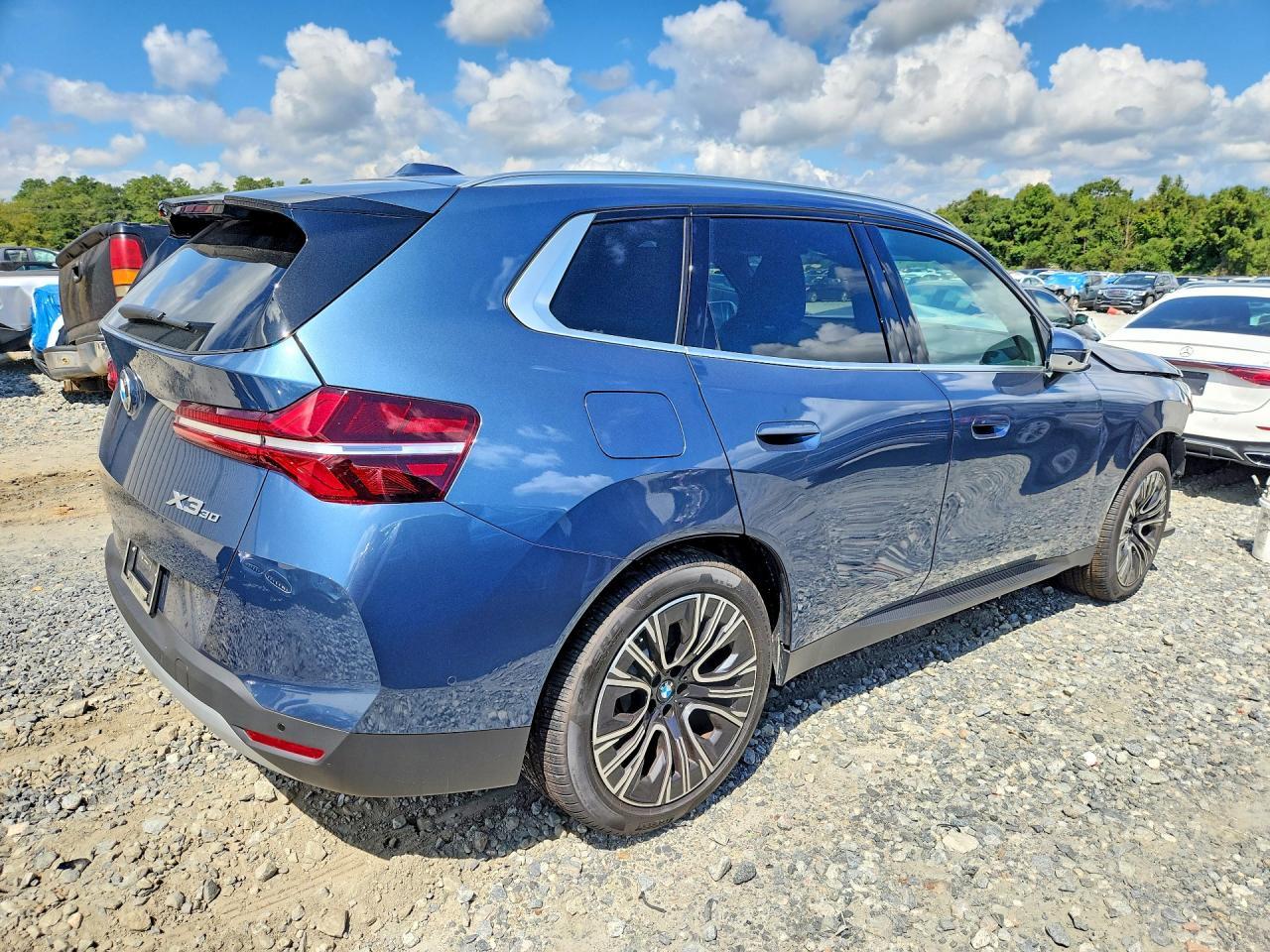 2025 BMW X3 30 xDrive - zdjęcie 3