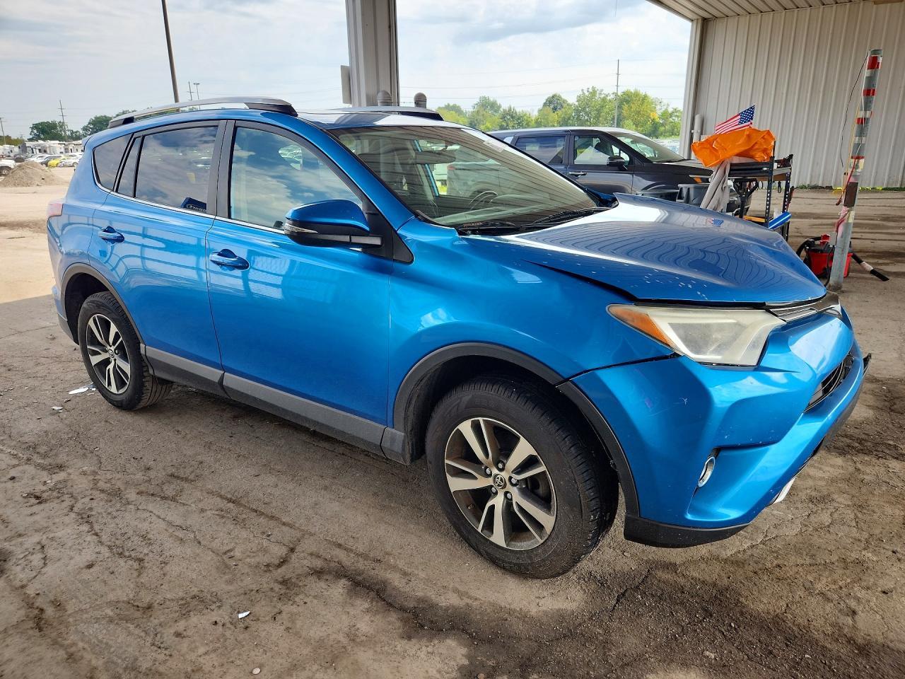 2016 Toyota Rav4 Xle - zdjęcie 4