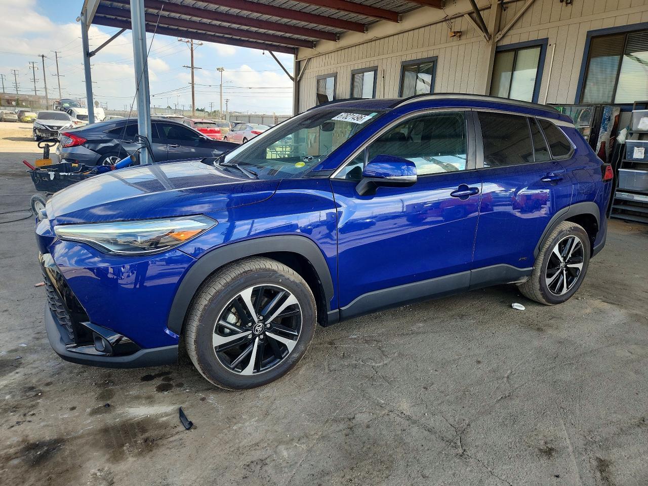2023 Toyota Corolla Cross Hybrid Xse - zdjęcie główne