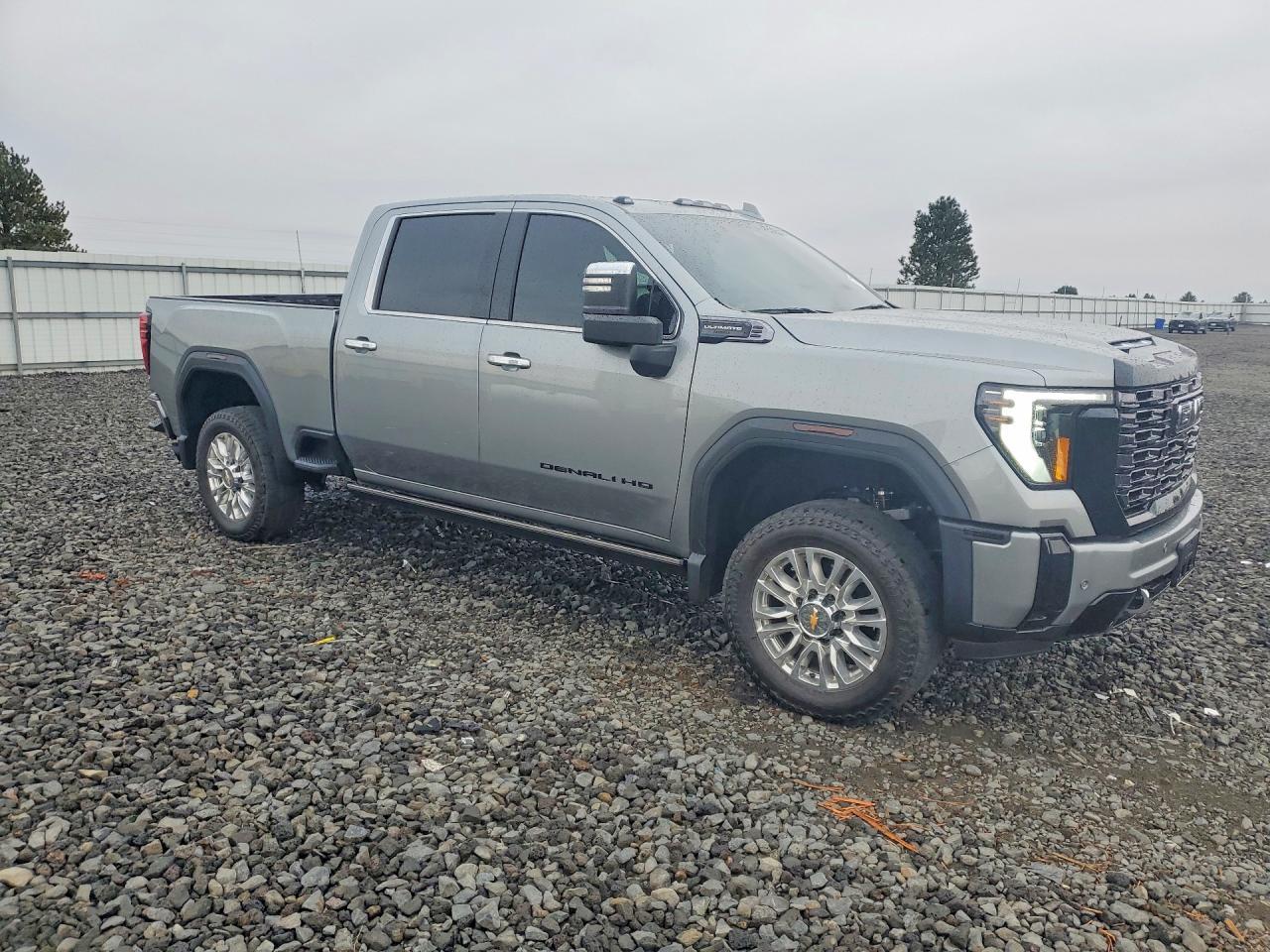 2026 GMC Sierra K2500 Denali Ultimate - zdjęcie 4