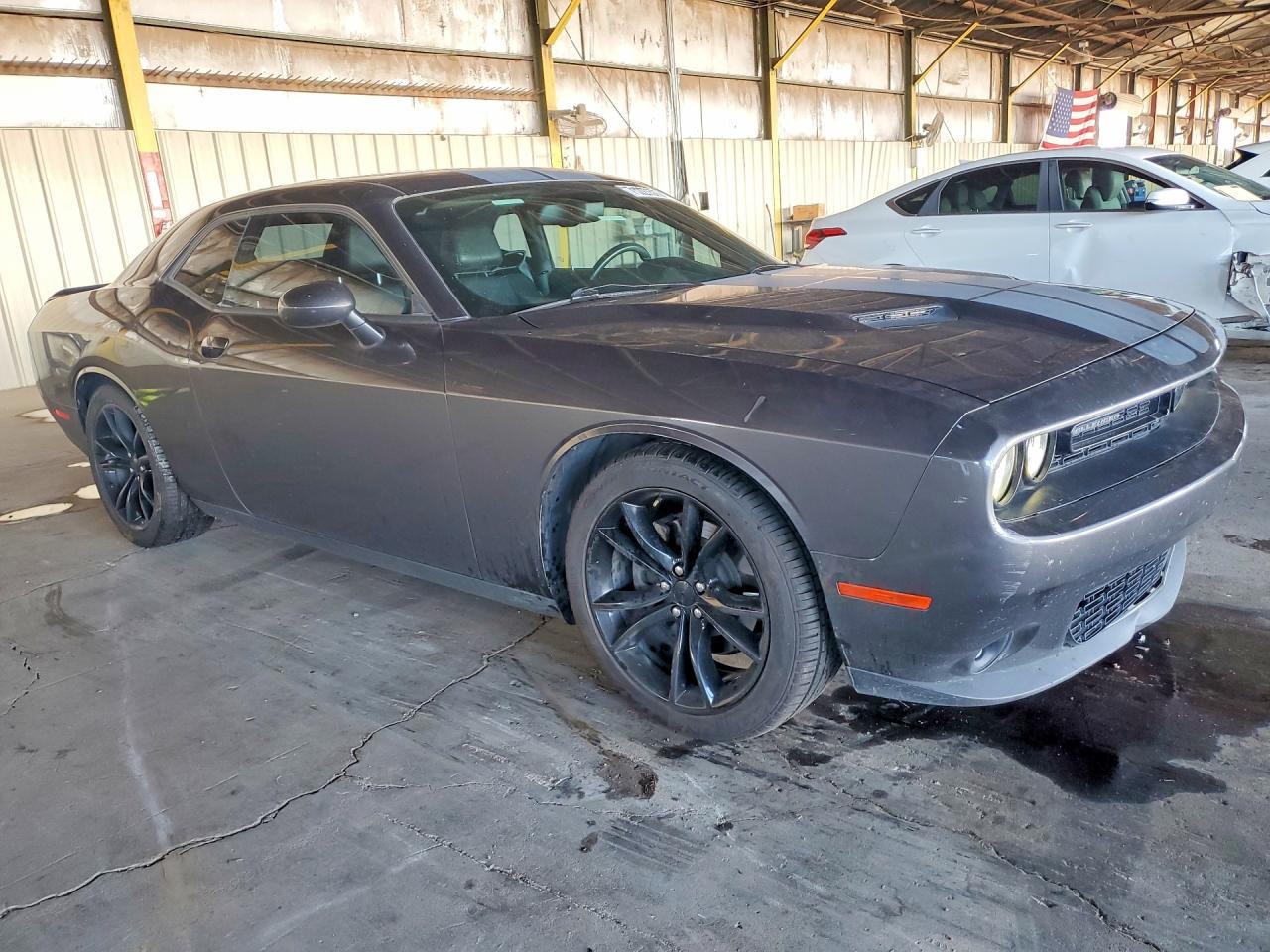 2016 Dodge Challenger Sxt - zdjęcie 4