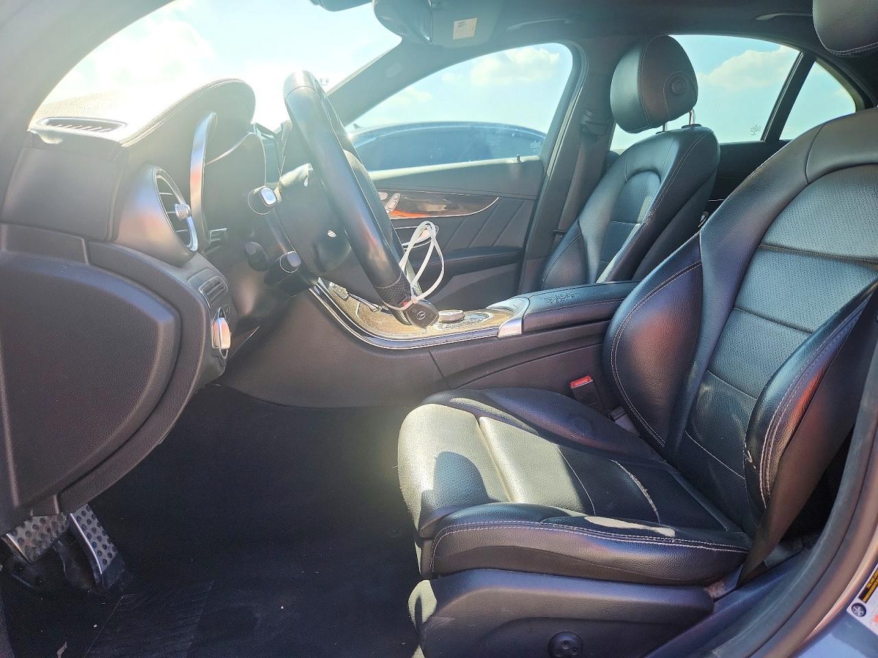 2017 Mercedes-Benz C 300 - zdjęcie 7