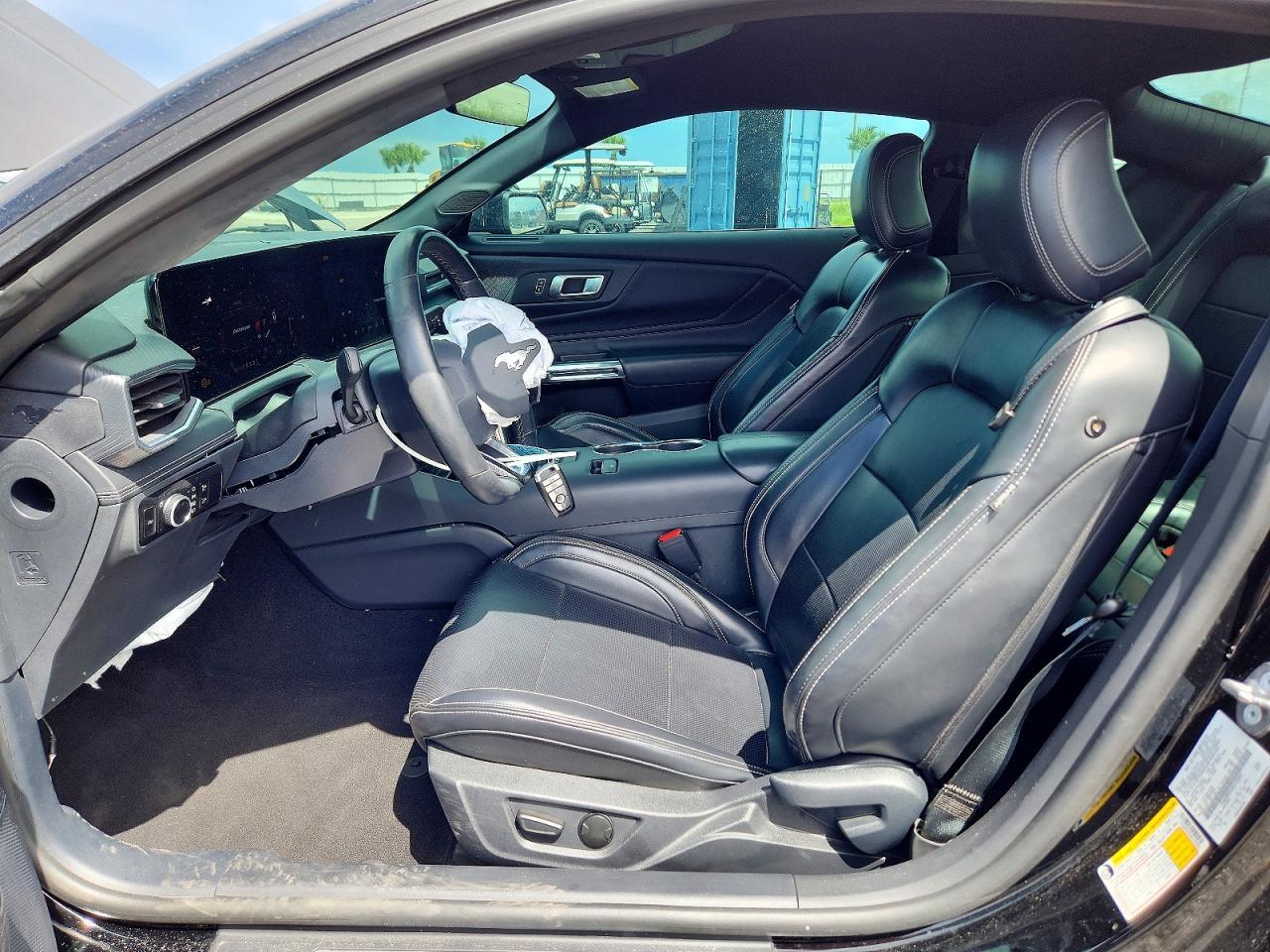2024 Ford Mustang - zdjęcie 7