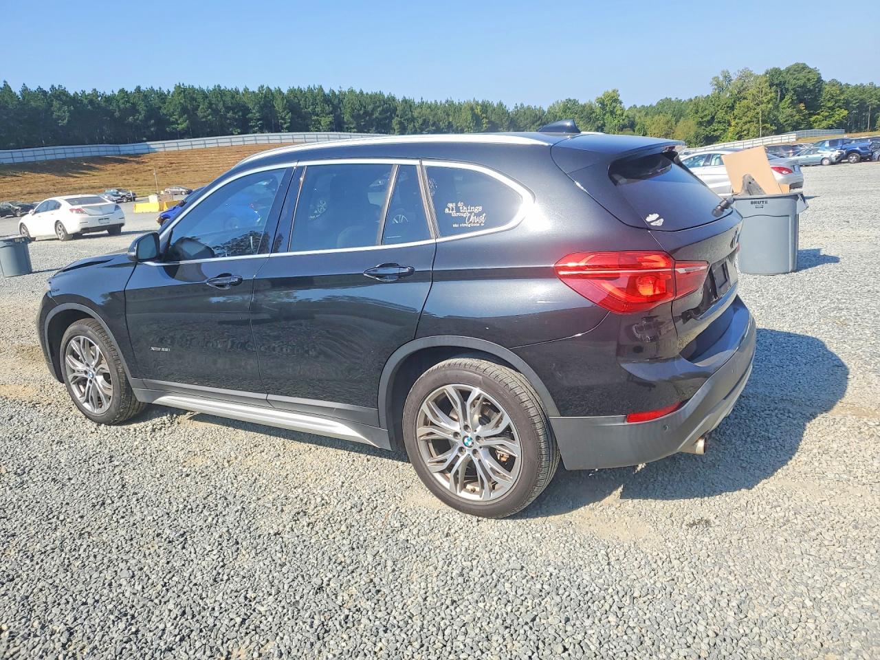 2017 BMW X1 xDrive28I - zdjęcie 2