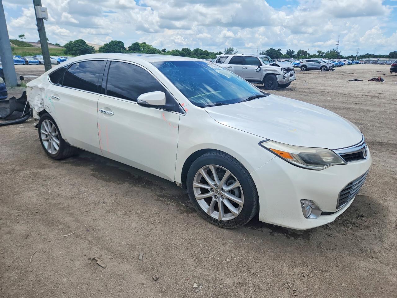 2014 Toyota Avalon Limited - zdjęcie 4