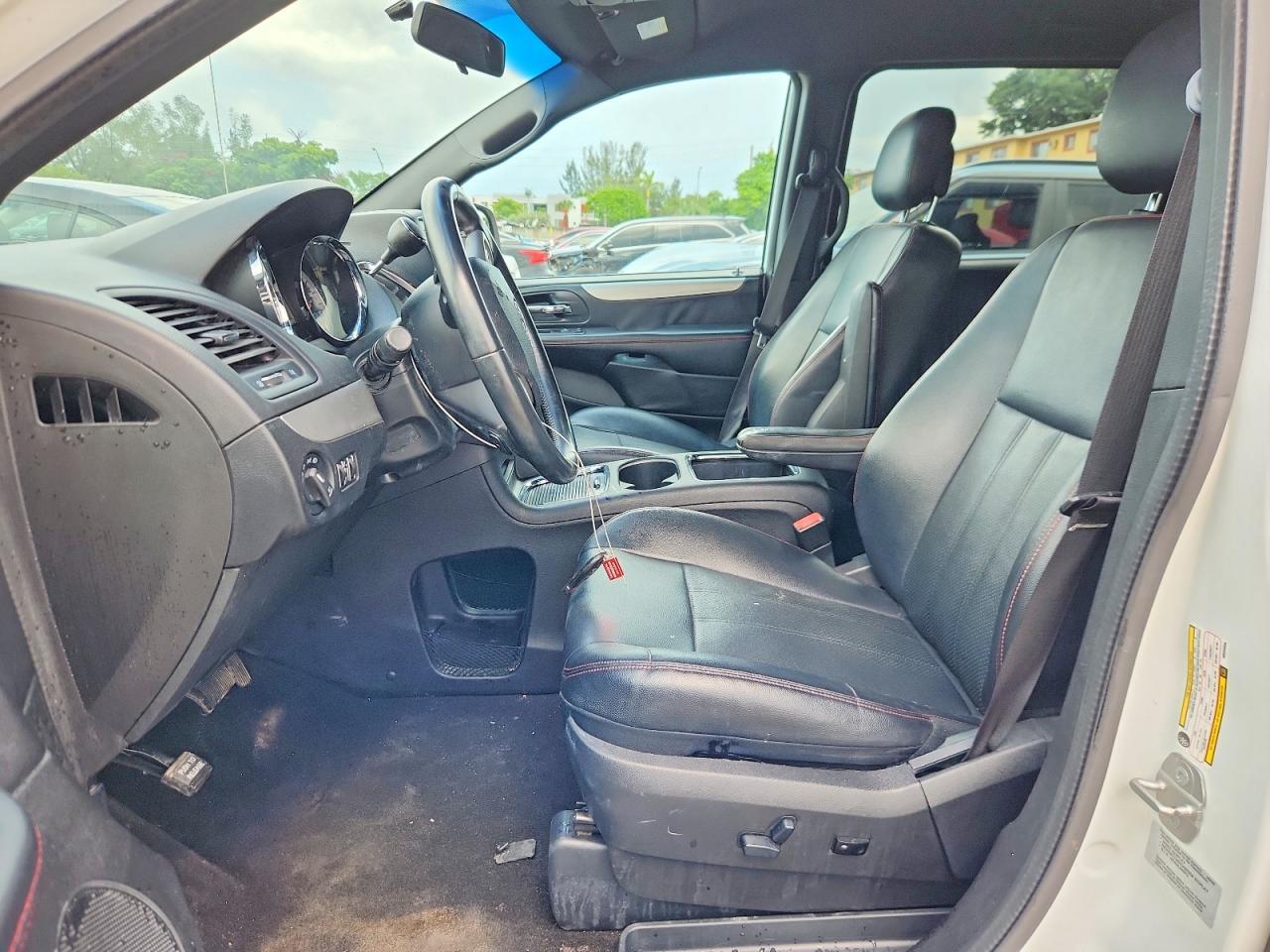 2016 Dodge Grand Caravan R/T - zdjęcie 7