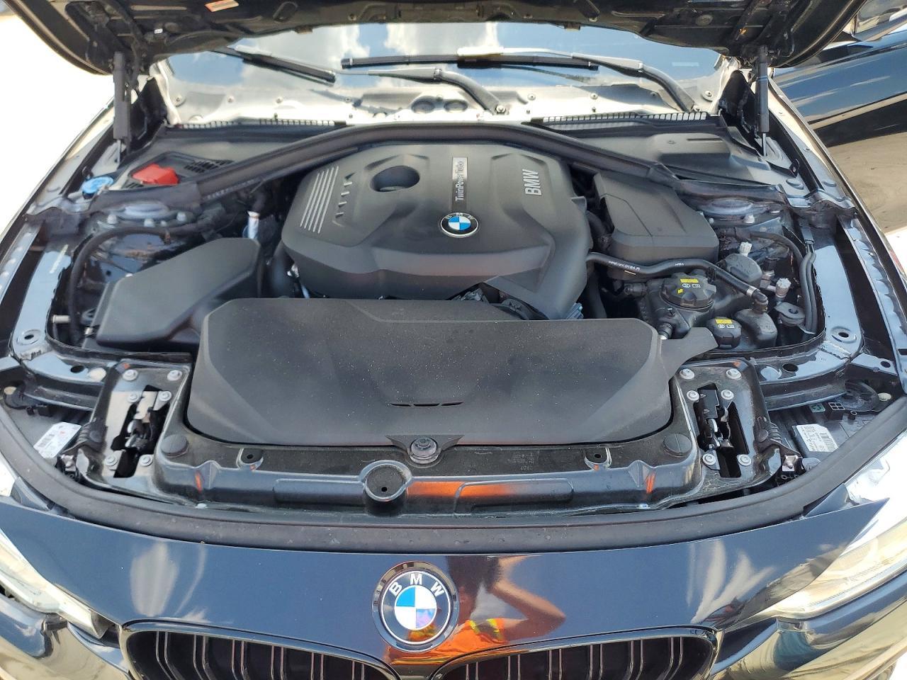 2018 BMW 330 I - zdjęcie 11