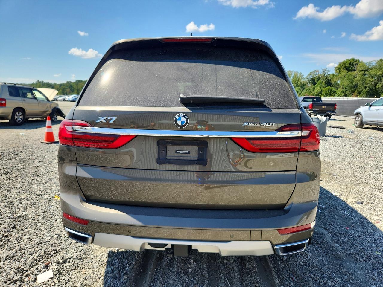 2021 BMW X7 xDrive40I - zdjęcie 6