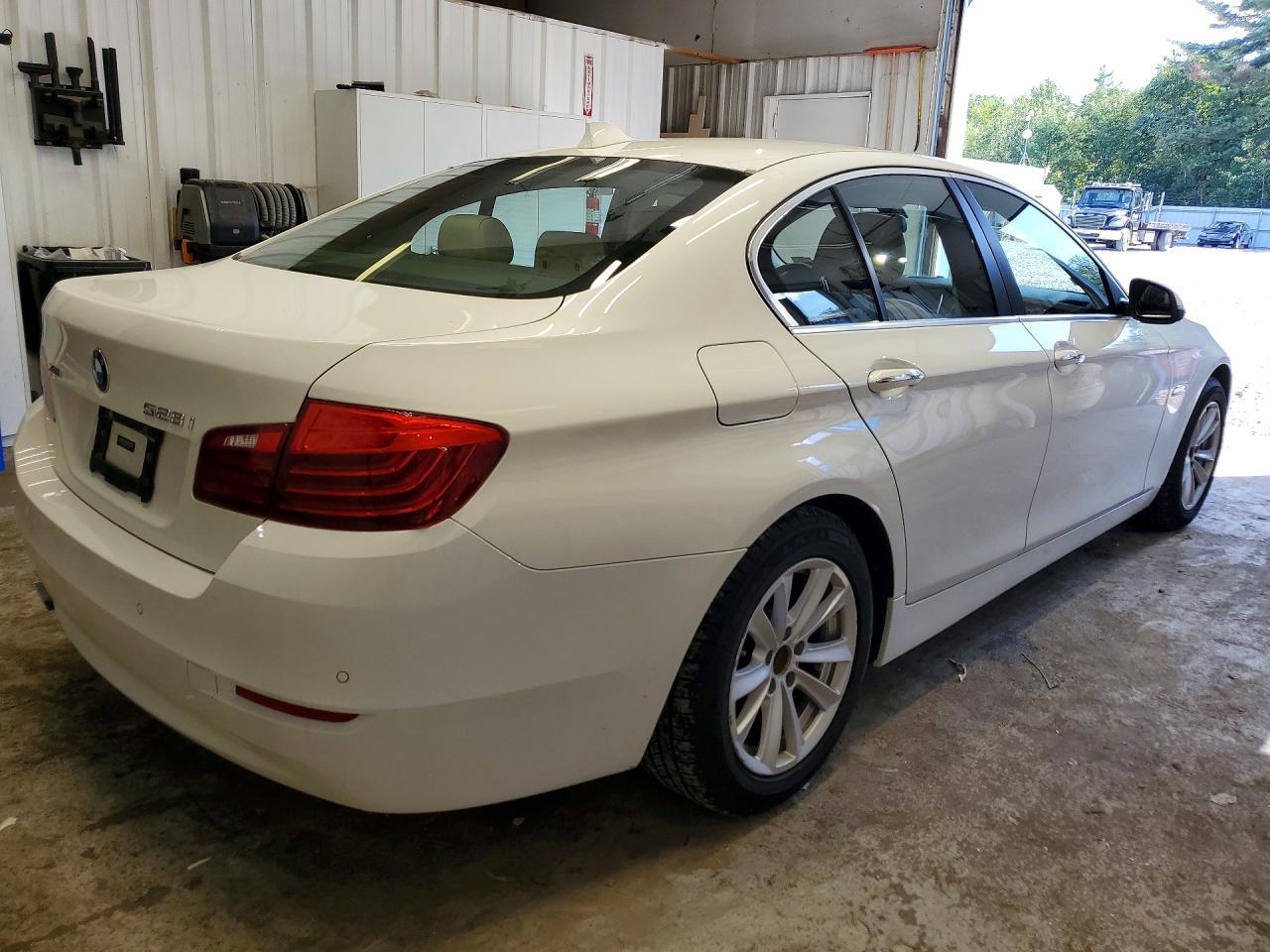 2016 BMW Seria 5 528i - zdjęcie 3