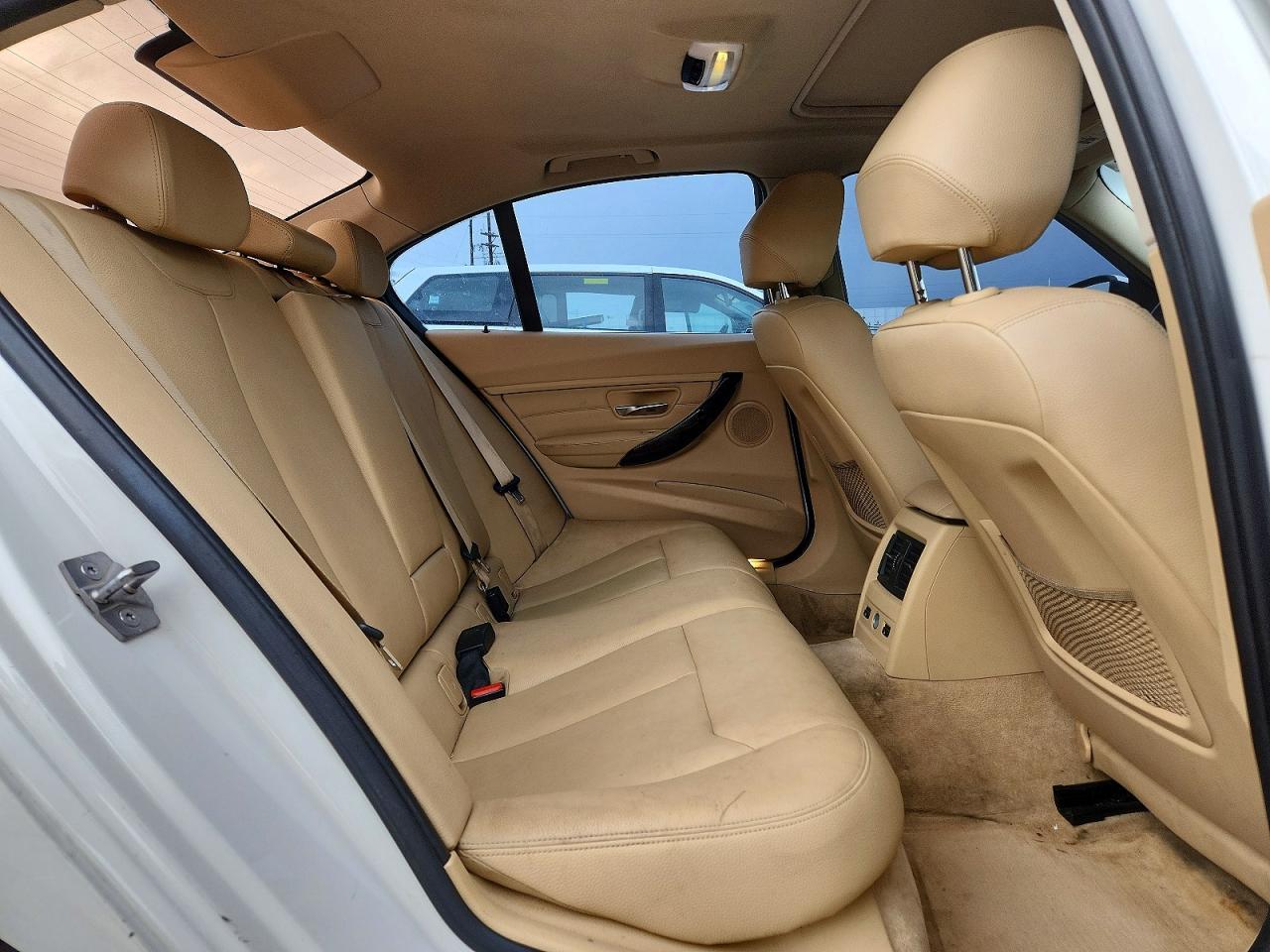 2014 BMW Seria 3 328i - zdjęcie 10