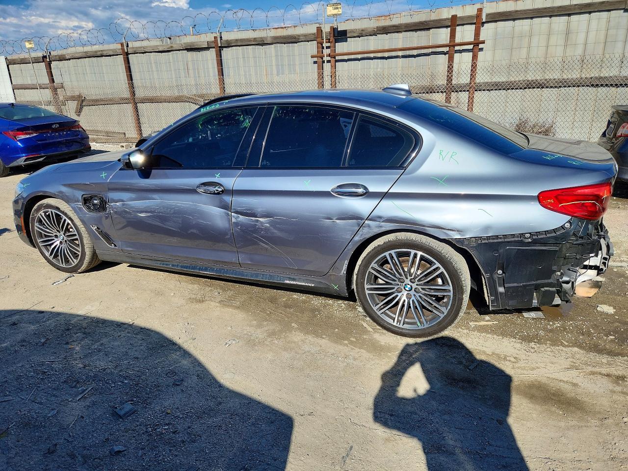 2018 BMW 530E - zdjęcie 2