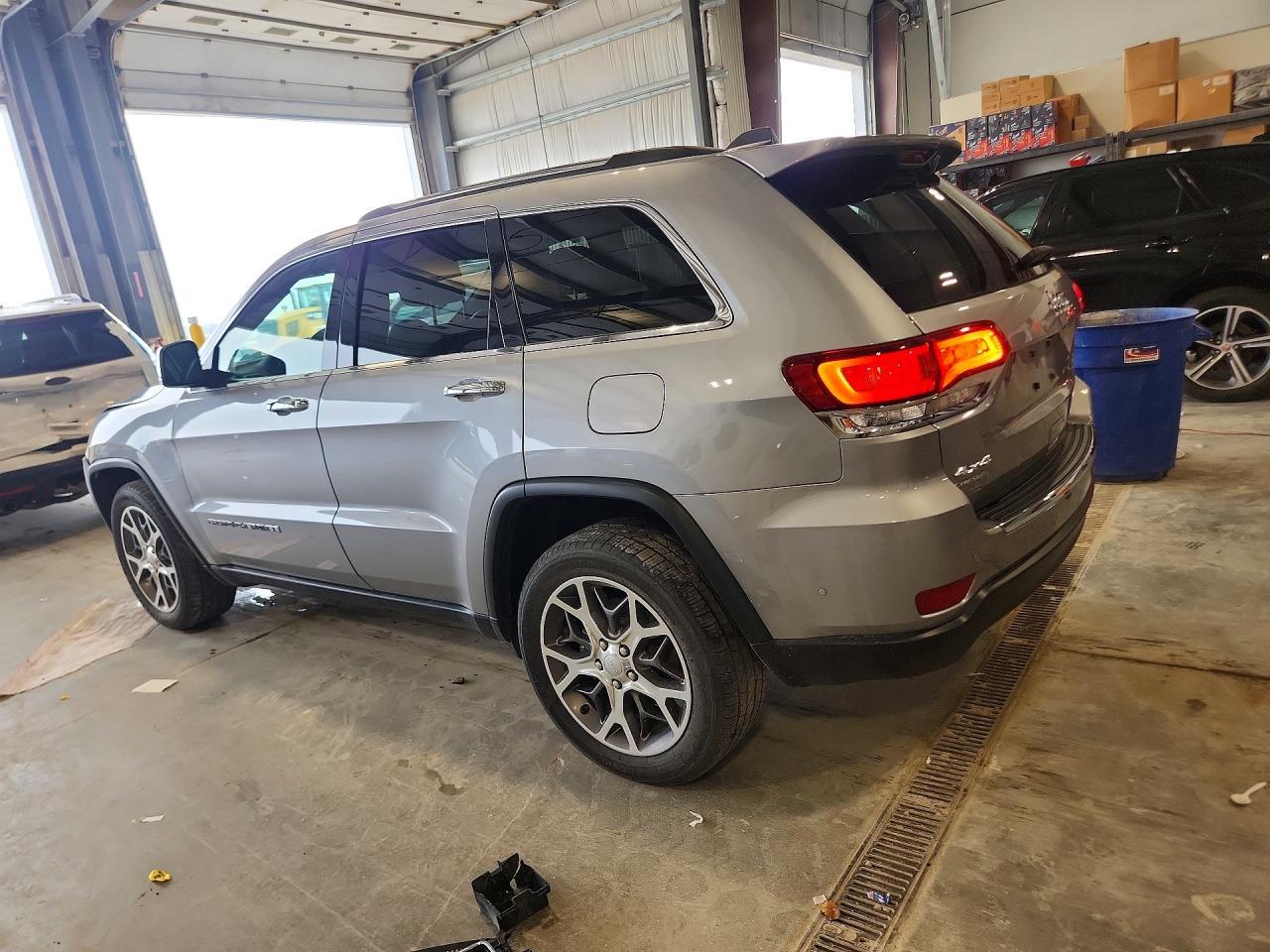 2021 Jeep Grand Cherokee Limited - zdjęcie 2
