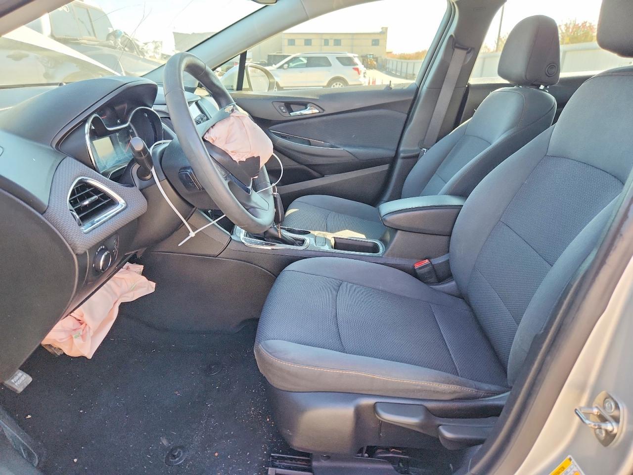 2019 Chevrolet Cruze Ls - zdjęcie 7