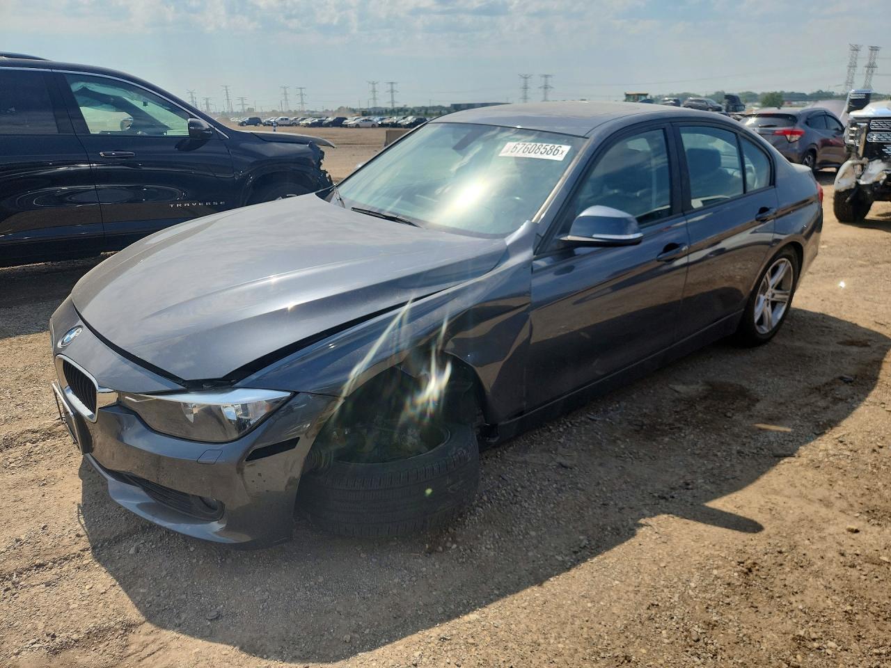 2014 BMW Seria 3 328i - zdjęcie główne
