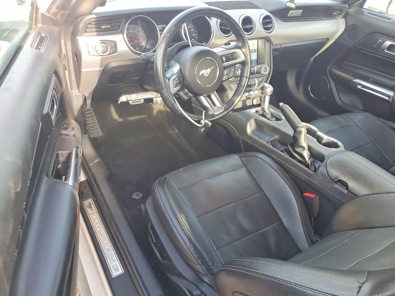2021 Ford Mustang Gt - zdjęcie 8