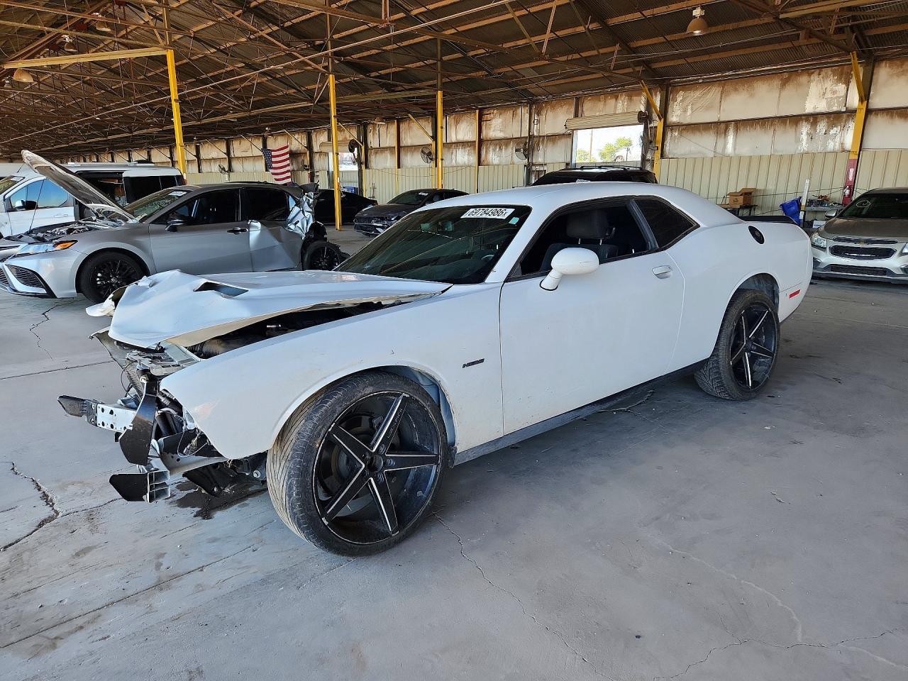 2017 Dodge Challenger R/T - zdjęcie główne