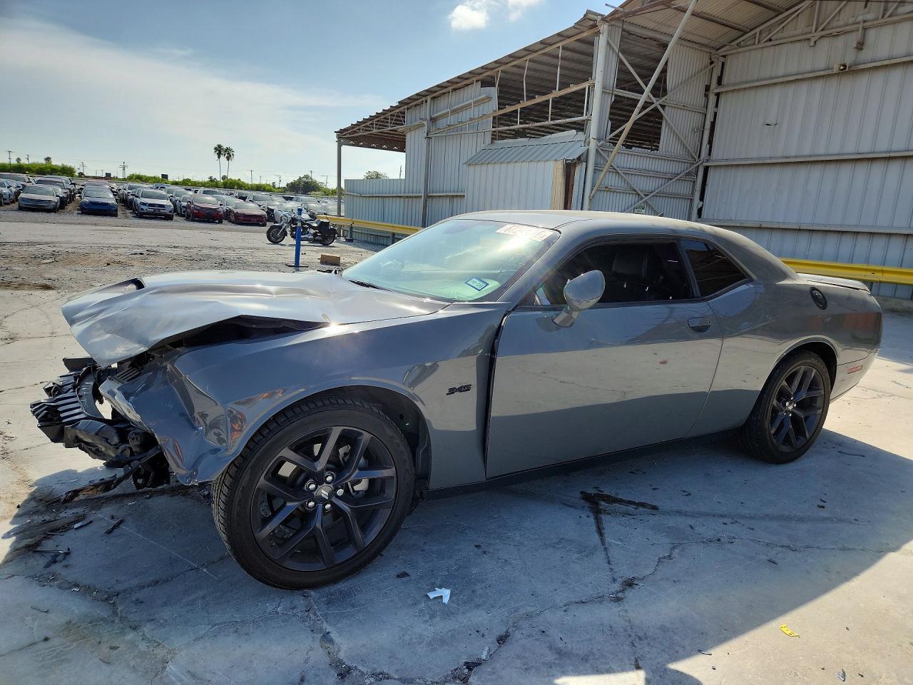 2023 Dodge Challenger R/T - zdjęcie główne