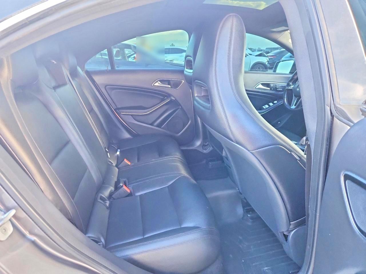 2014 Mercedes-Benz Cla 250 - zdjęcie 10