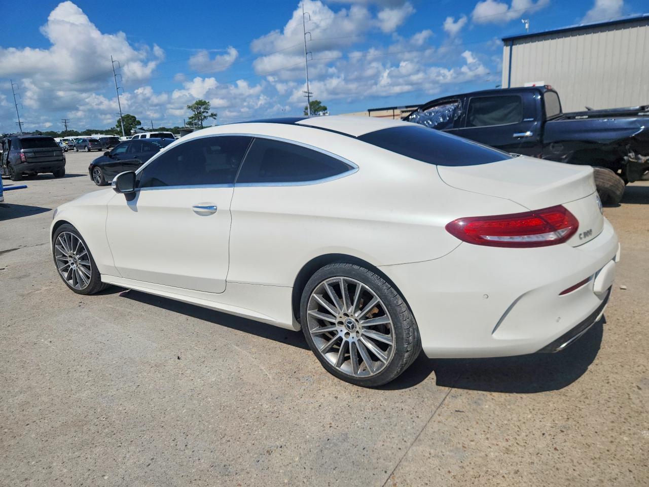 2017 Mercedes-Benz C 300 - zdjęcie 2