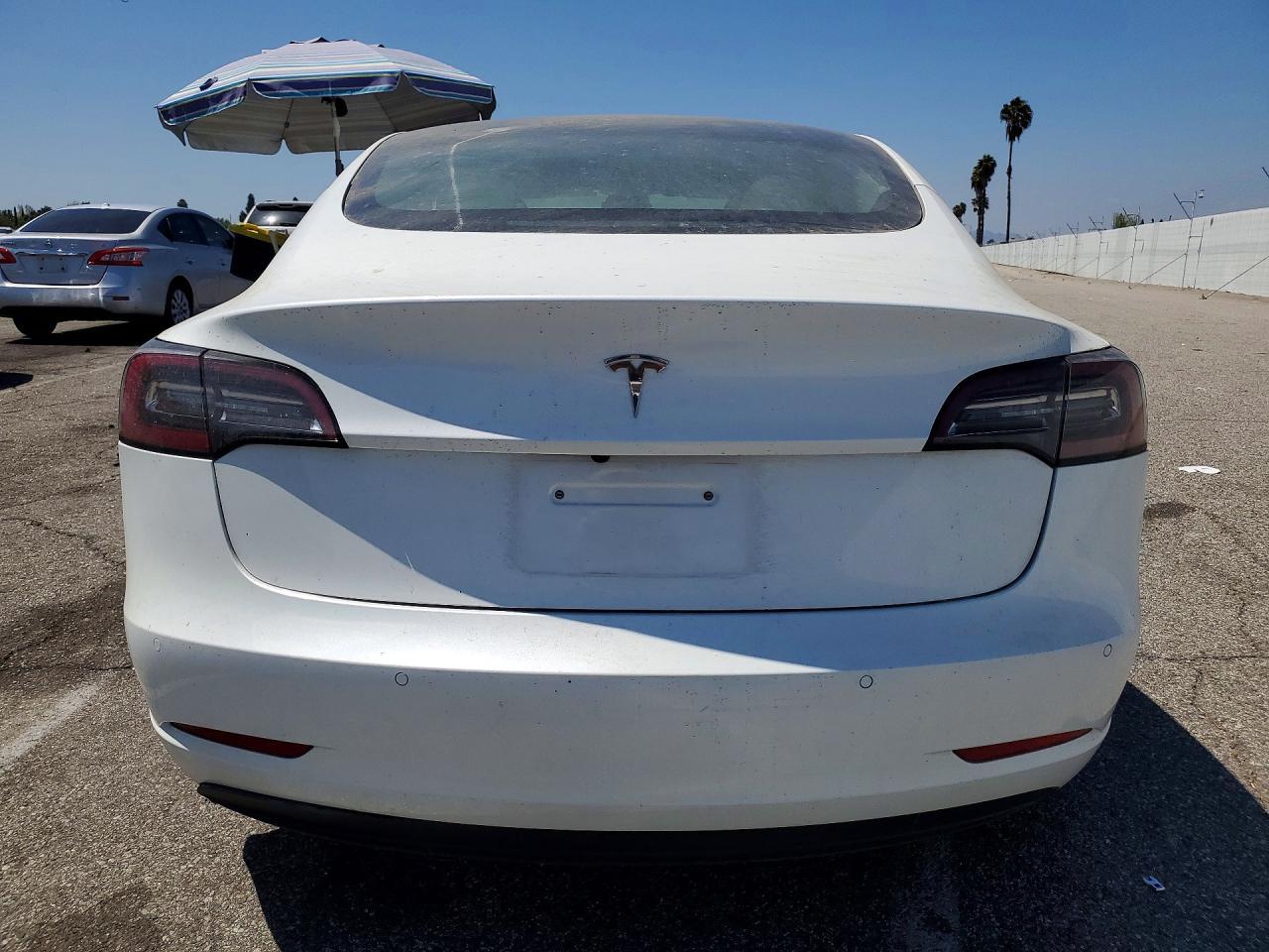2022 Tesla Model 3 - zdjęcie 6