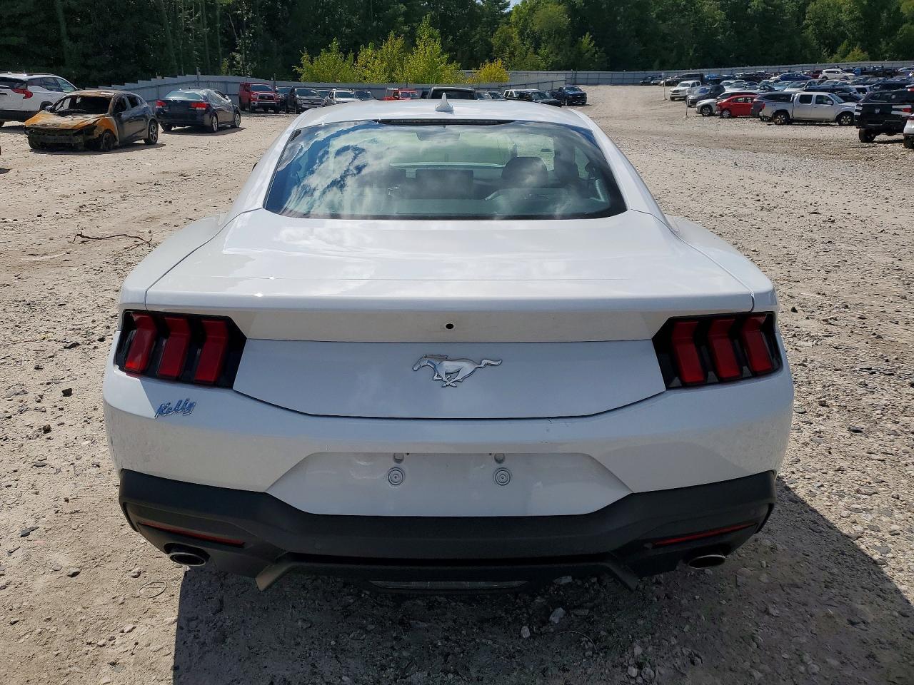 2026 Ford Mustang - zdjęcie 6