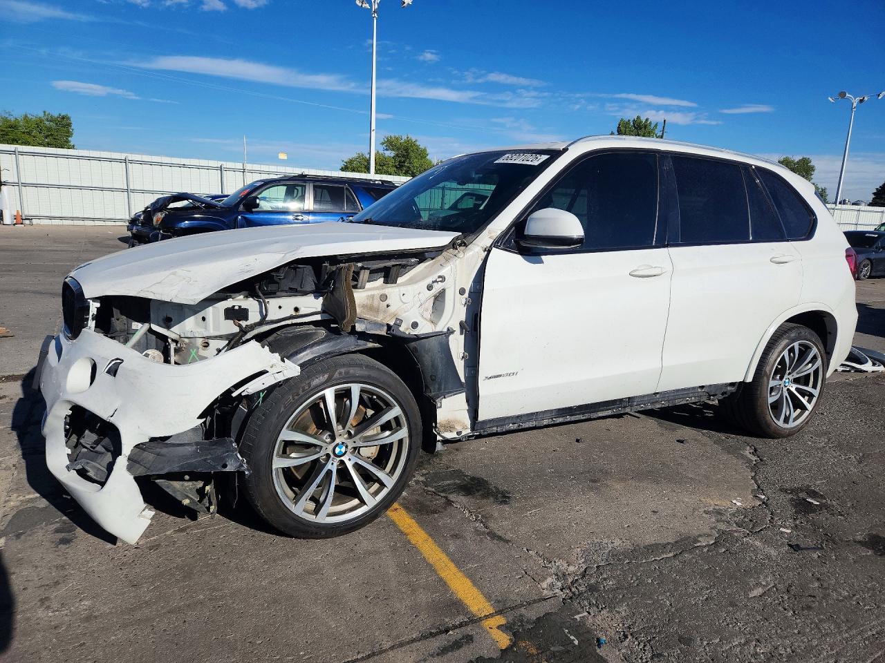 2017 BMW X5 xDrive50I - zdjęcie główne