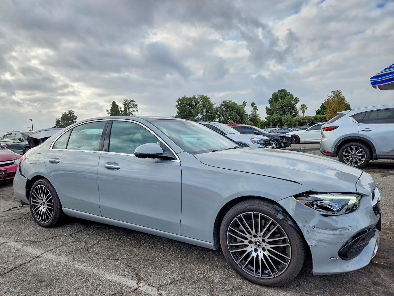 2025 Mercedes-Benz C 300 - zdjęcie 4
