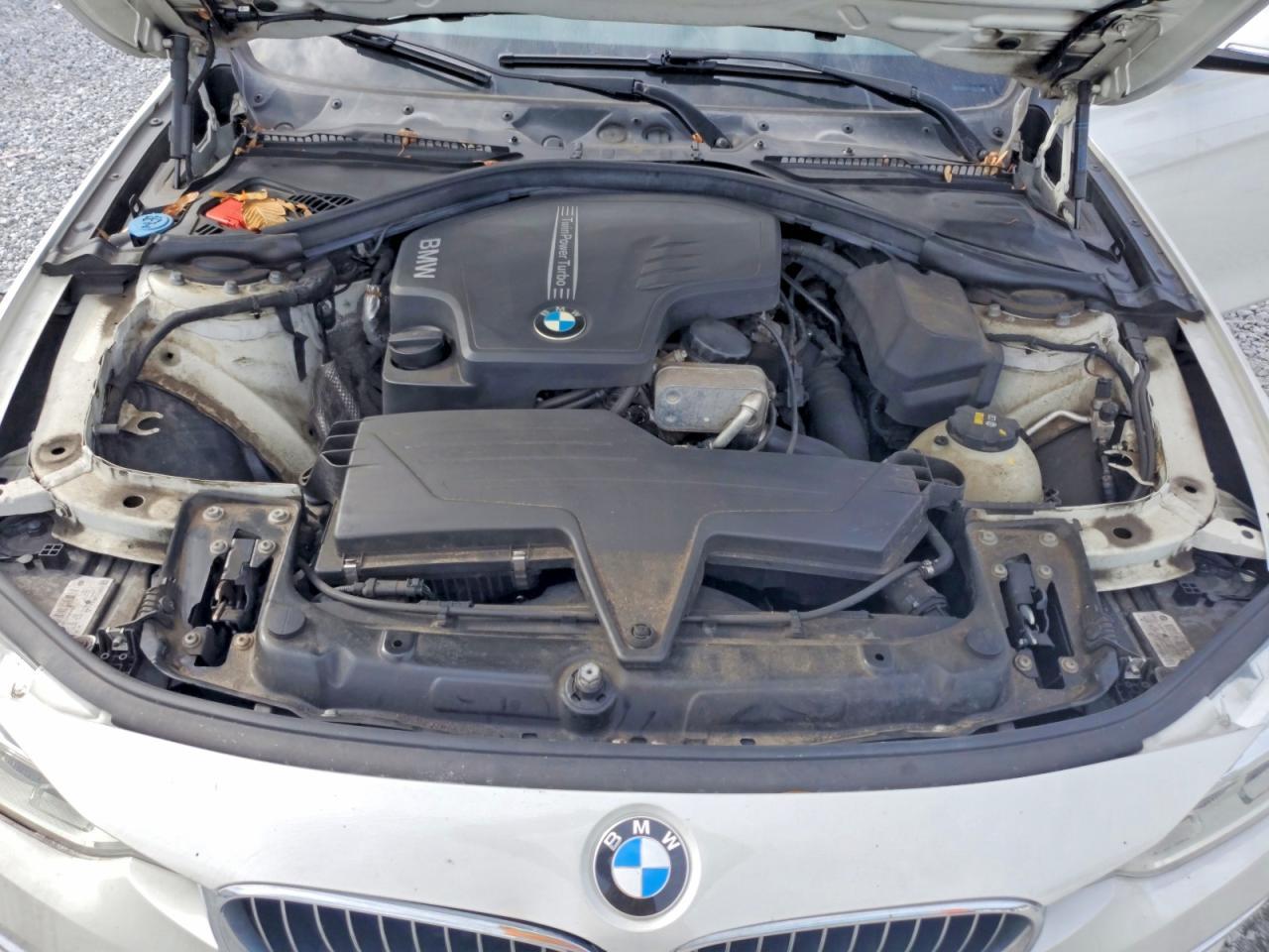 2016 BMW Seria 3 328i - zdjęcie 11