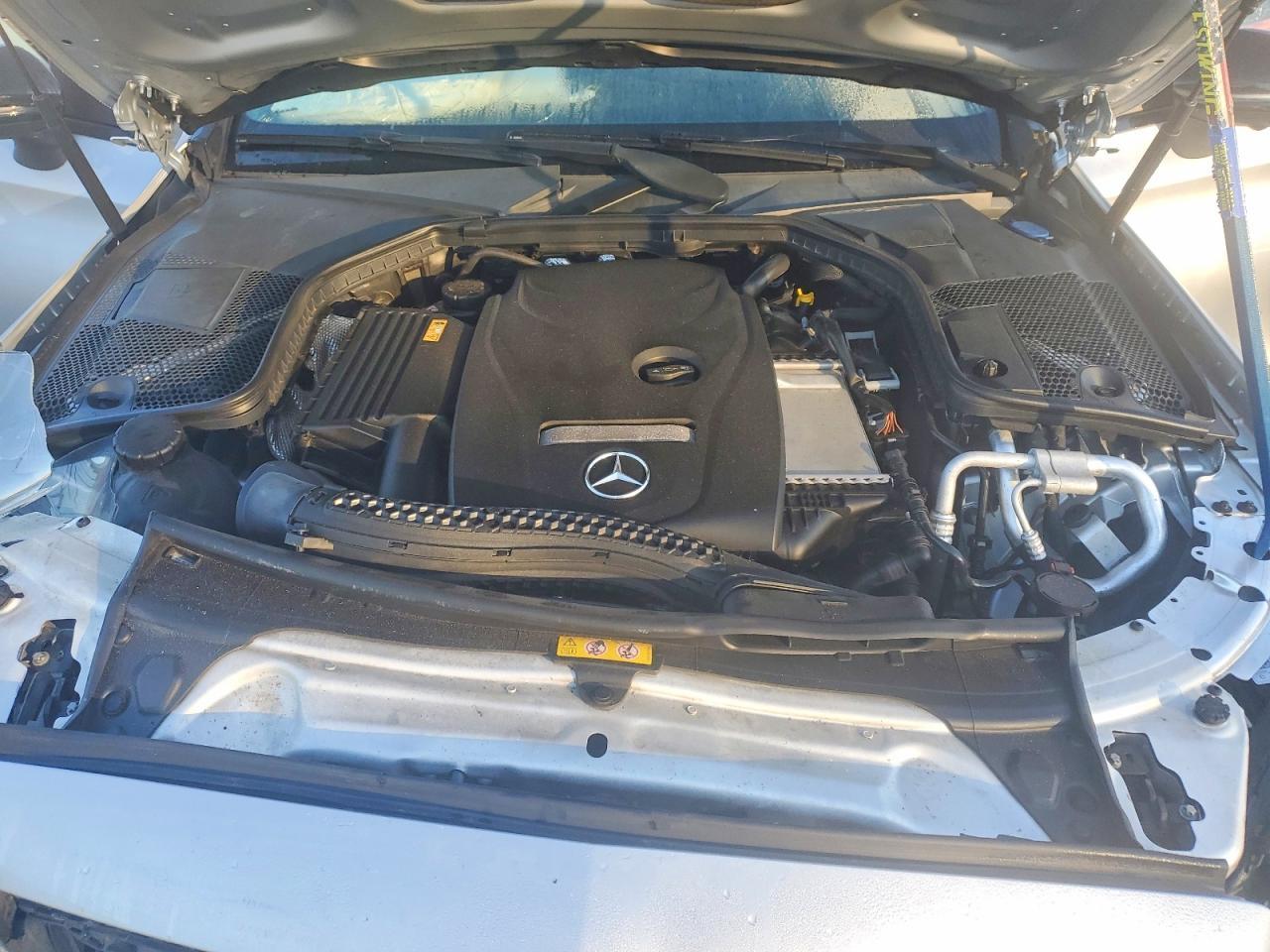 2017 Mercedes-Benz C 300 4Matic - zdjęcie 11