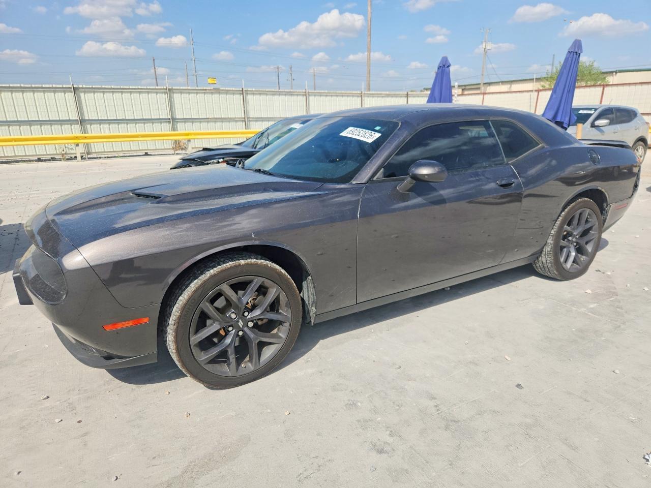 2023 Dodge Challenger Sxt - zdjęcie główne