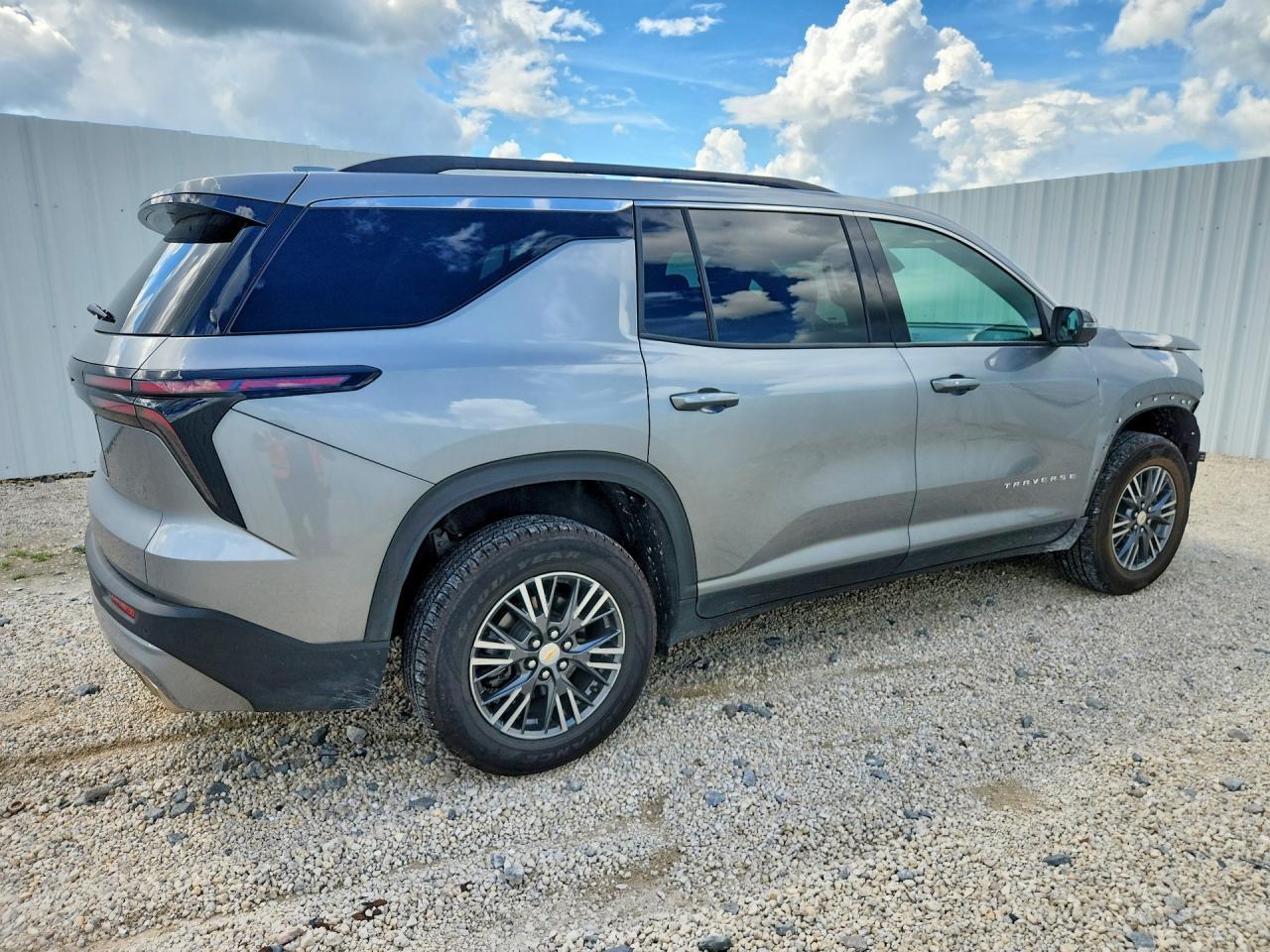 2026 Chevrolet Traverse Lt - zdjęcie 3