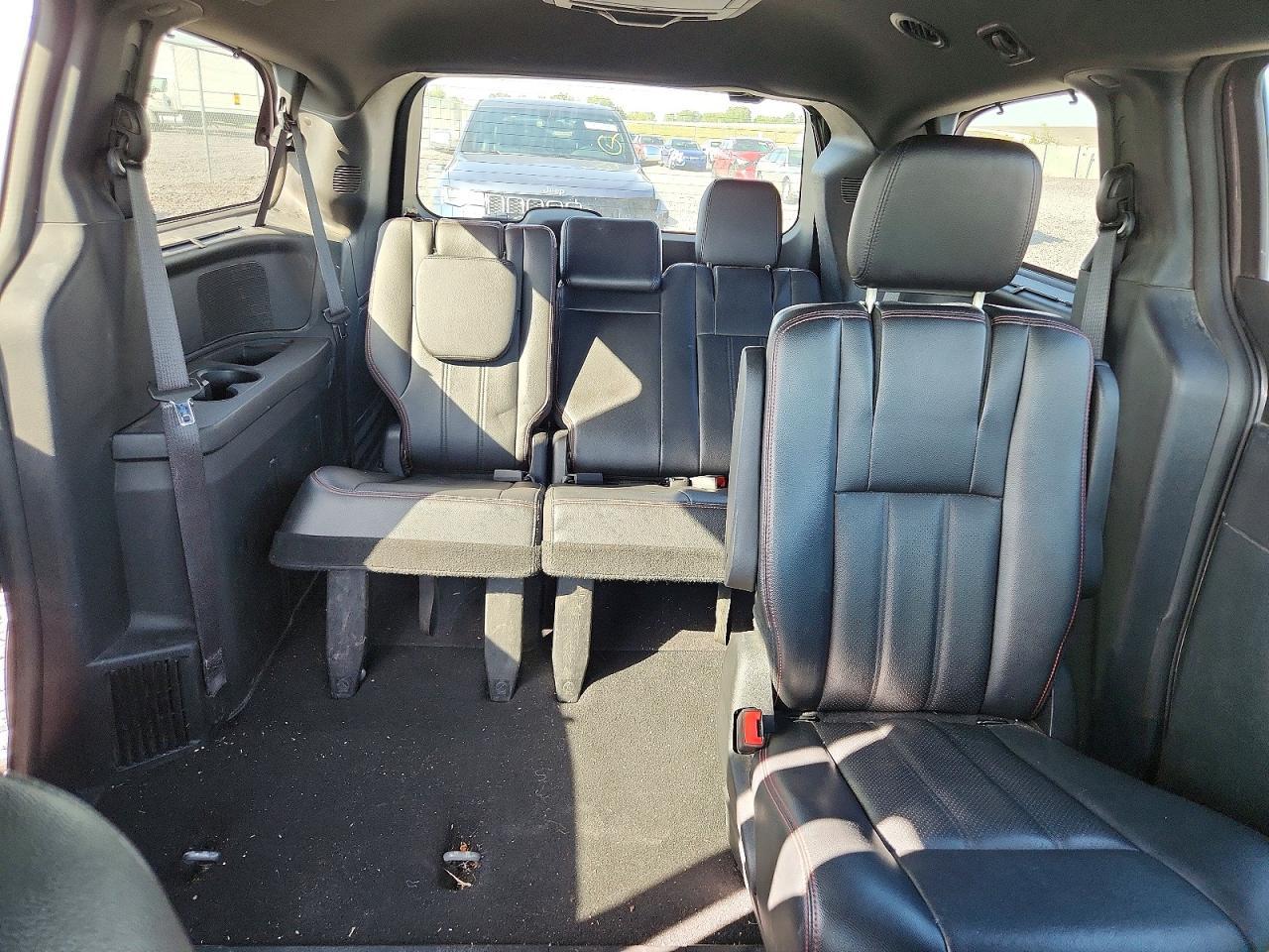 2015 Dodge Grand Caravan R/T - zdjęcie 10
