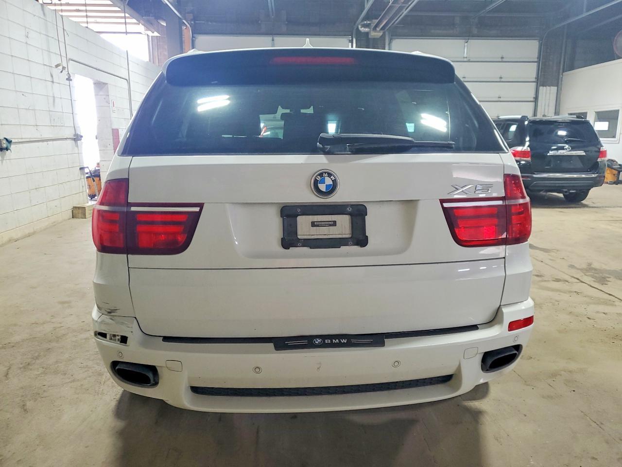 2013 BMW X5 xDrive50I - zdjęcie 6