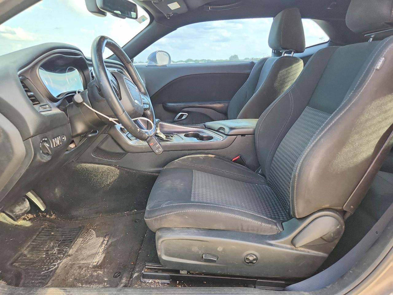 2015 Dodge Challenger Sxt - zdjęcie 7