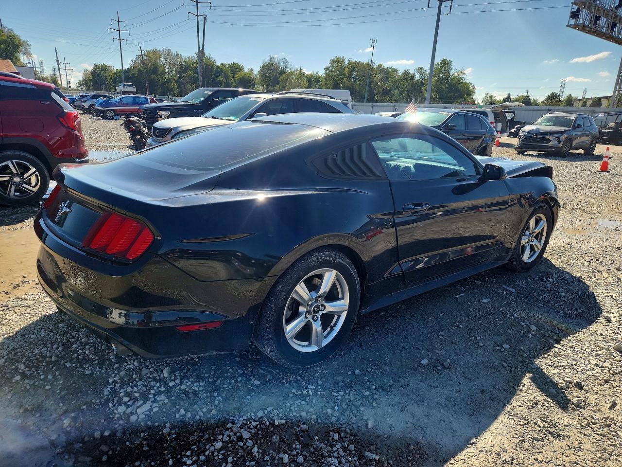 2015 Ford Mustang - zdjęcie 3