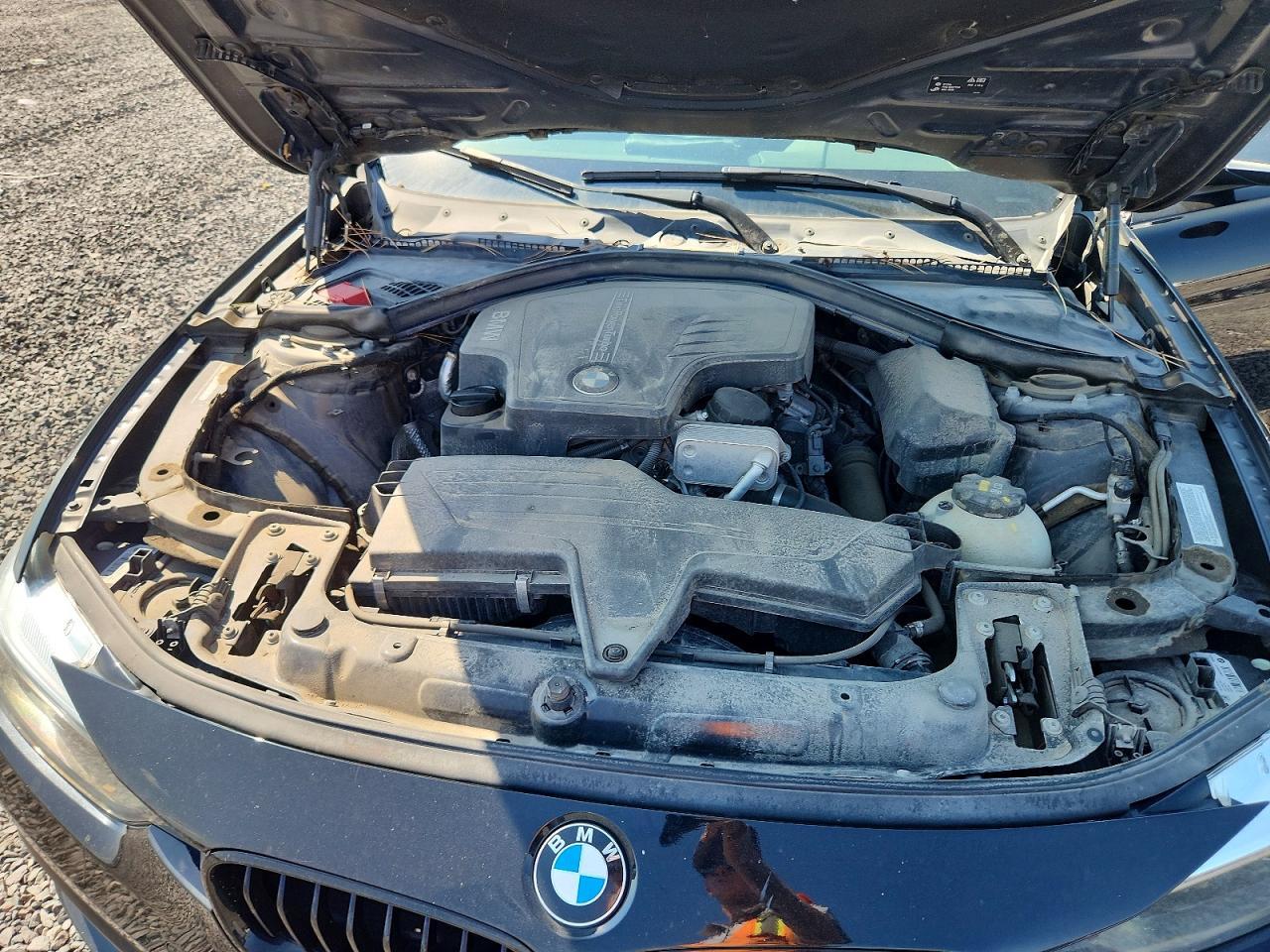 2016 BMW Seria 3 320i - zdjęcie 11