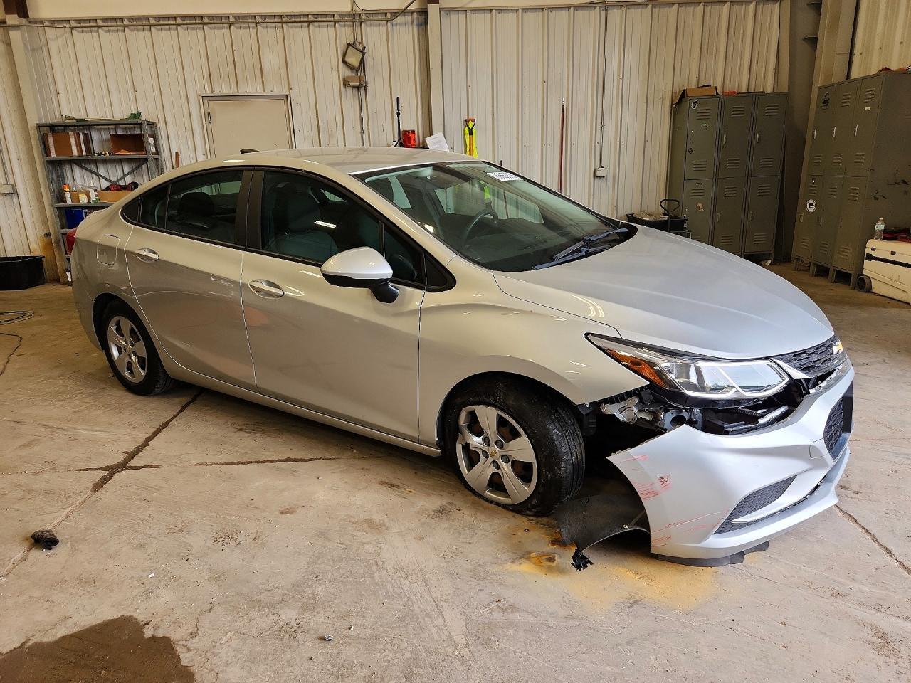 2017 Chevrolet Cruze Ls - zdjęcie 4