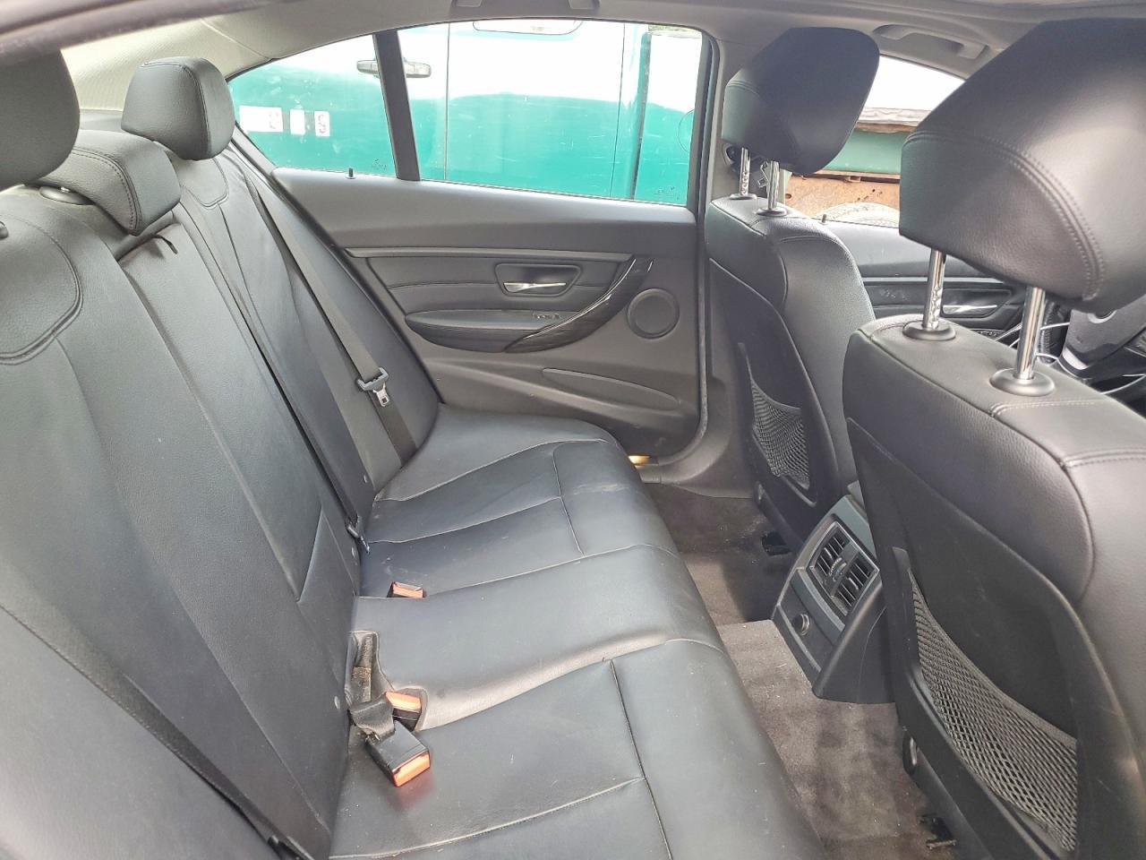 2018 BMW Seria 3 320i - zdjęcie 10